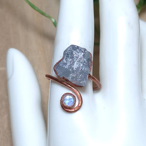 Raw Blue Apatite with Facted Swirl Copper Alchemy Ring