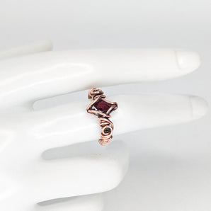 Garnet weaved Band ring