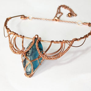 Elegant Dragon Vein Agate Choker