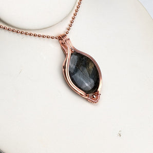 Labradorite Minimalists Pendant