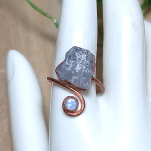 Raw Blue Apatite with Facted Swirl Copper Alchemy Ring