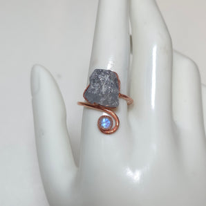 Raw Blue Apatite with Facted Swirl Copper Alchemy Ring