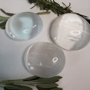 Selenite palm stones